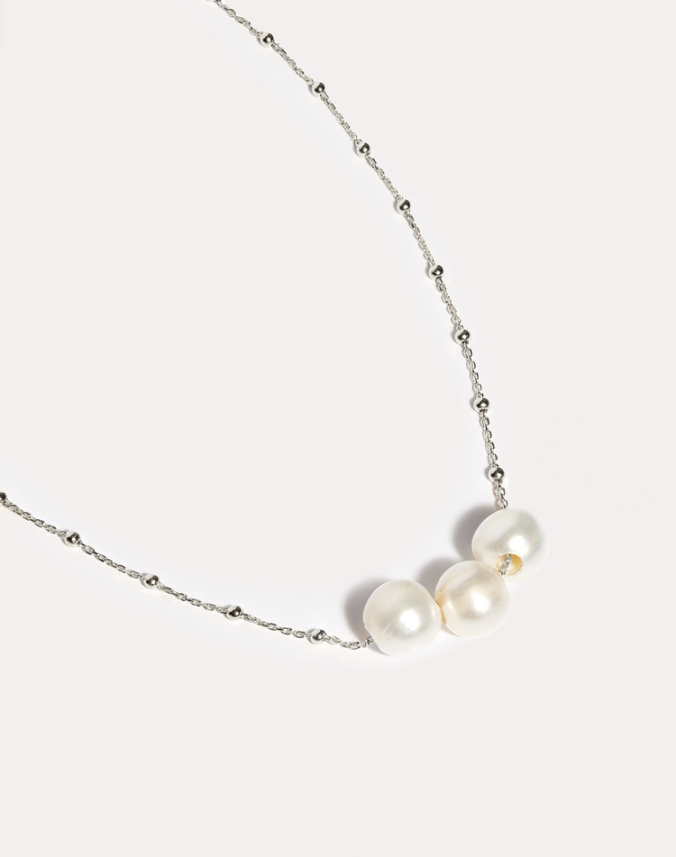 Pearl Trio Necklace in Silver